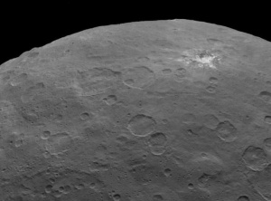 3 Mile Tall Great Pyramid Spotted on Ceres by NASA's Dawn Spacecraft